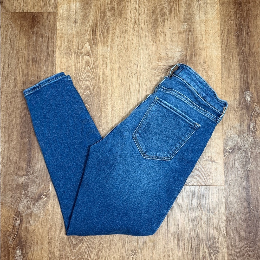Abercrombie & Fitch Women's Mid-Rise The Super Skinny Jeans - Blue size 28/6 XS‎